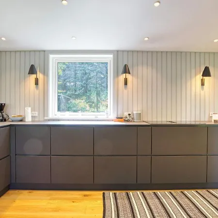 6 Person In Gilleleje-by Traum *