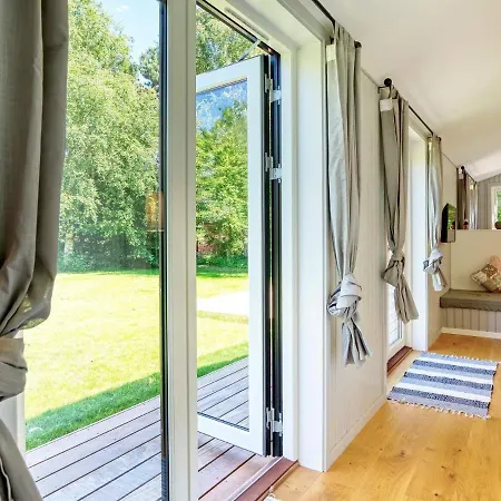 6 Person In Gilleleje-by Traum * Gilleleje